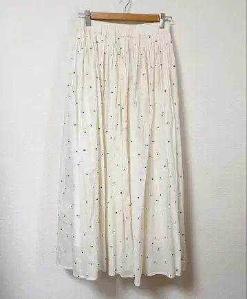 DRESSTERIOR 허리 밴딩/안감 있음 이지 허리 도트 자수 스커트
