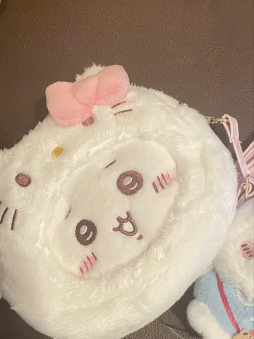 치이카와 산리오 콜라보 헬로키티 봉제 인형 숄더백 미니백