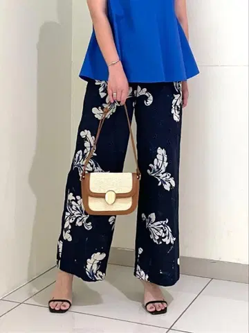 24SS 아일렛 하이비스커스 스트레이트 팬츠
