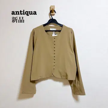 새상품 antiqua 숏 자켓 베이지