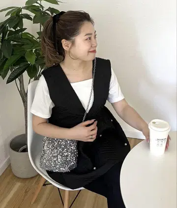 미사용 새상품! 프로즈 베일 접촉 냉감 스퀘어 넥 티셔츠 화이트 L