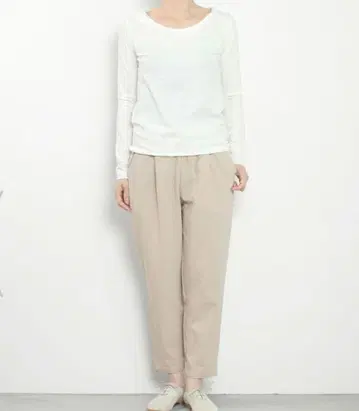 에붐에바 narrow tuck pants