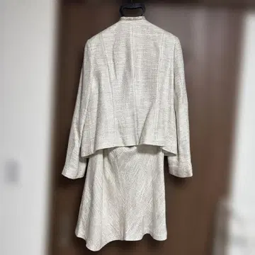 LA RIVA BIANCA 아이보리 스커트 수트
