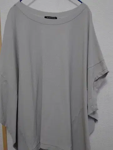 미즈이로 인드 코쿤 와이드 풀오버 그레이지