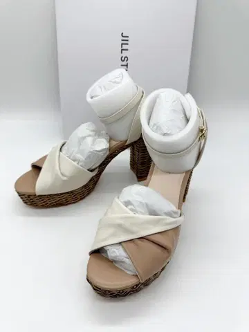새상품 질스튜어트 샌들 화이트 23cm