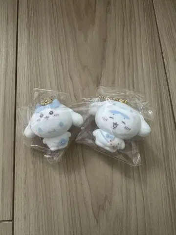 산리오 치이카와 (먼작귀) 시크릿 플로키 마스코트 참 시나몬 하치와레