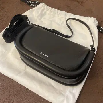JW Anderson 범퍼 숄더 가죽 백 15