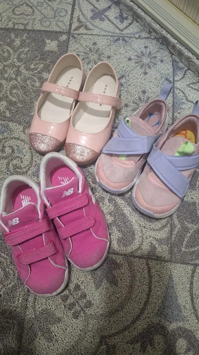 Yooa shoes collection