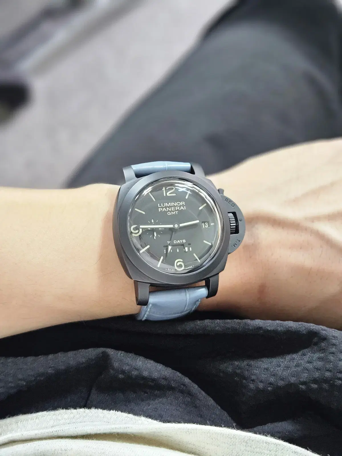 Quick deal) Panerai Luminor 1950 pam335 GMT Ceramic Black Fam