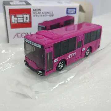 토미카 이온 몰 버스 마젠타 컬러