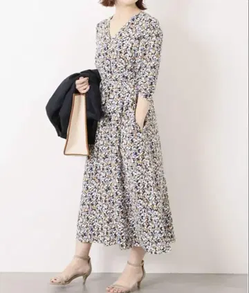 라토타리티 플라워 프린트 개더 슬리브 V 넥 원피스