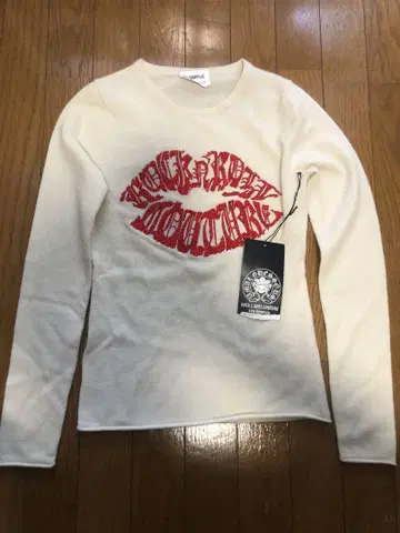 새상품 A&G A&G 립 로고 여성용 니트 S 사이즈