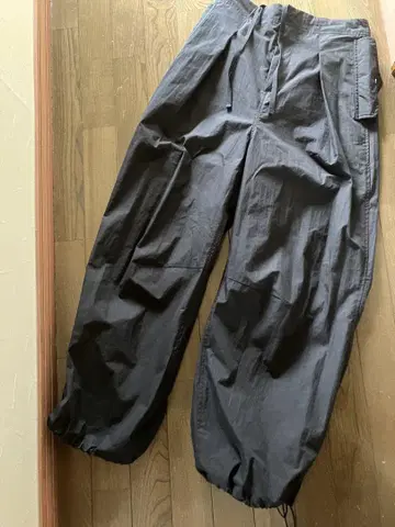 블랙 캐주얼 팬츠 밑단 조임 미사용 택 포함