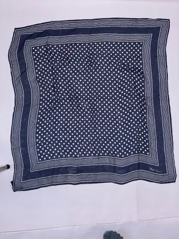 Ralph Lauren 네이비 도트 스카프 약 80cm