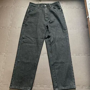 블랙 데님 팬츠