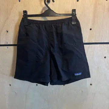 Patagonia 블랙 배기 숏 팬츠 XS