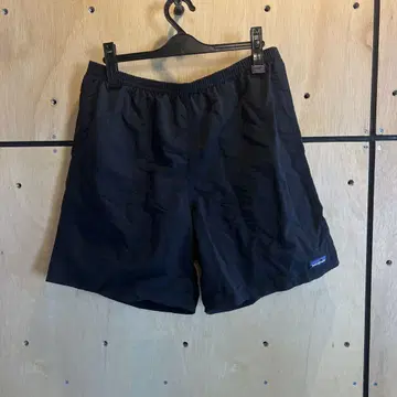 Patagonia 블랙 배기 숏 팬츠 L 사이즈