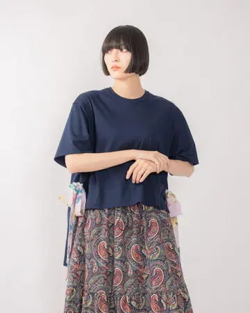 이번 시즌 로이스크레용 사이드 리본 탑