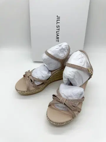 새상품 질스튜어트 리본 샌들 골드 22.5cm