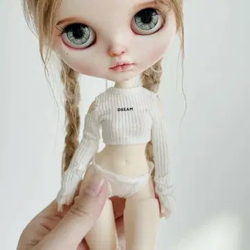 네오 브라이스 아이시 인형 인형 화이트 상의