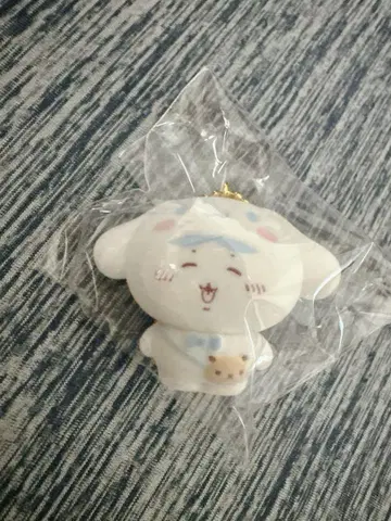 치이카와 산리오 시크릿 플로키 마스코트 참 하치와레 시나몬