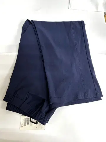 새상품 MISSEL 크롭 팬츠 네이비 컬러