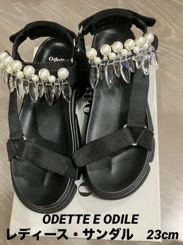 Odette e Odile 블랙 샌들