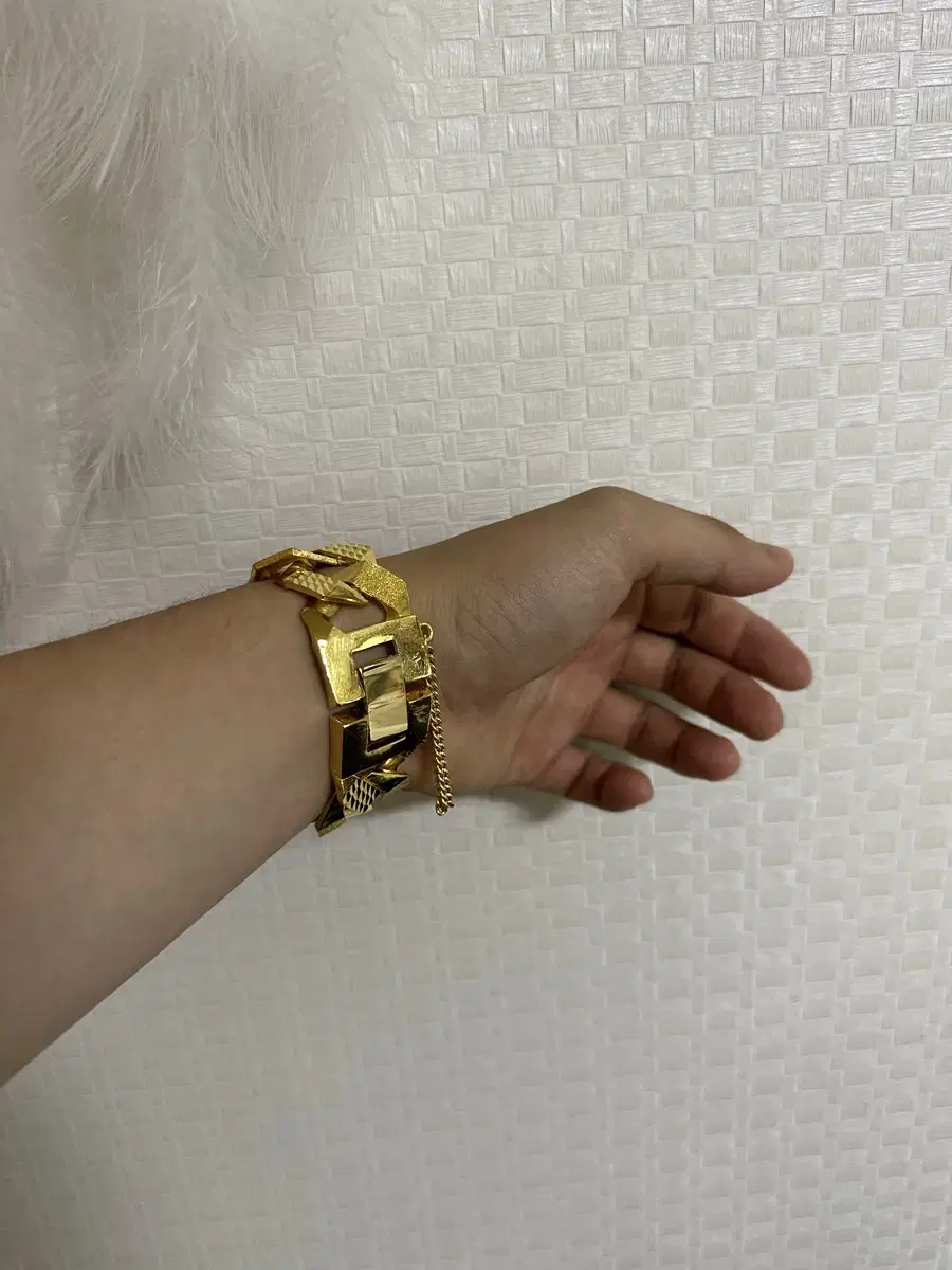 Pure Gold Wide Bracelet 30 Don