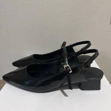 블랙 슬링백 펌프스
