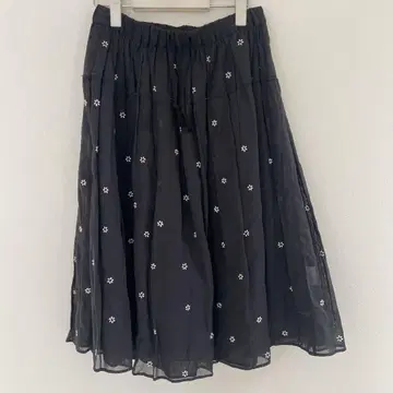 JUPE BY JACKIE 플라워 자수 스커트