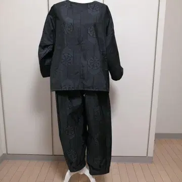 자수 장식 아이네 오시마 명주 리메이크. 셋업