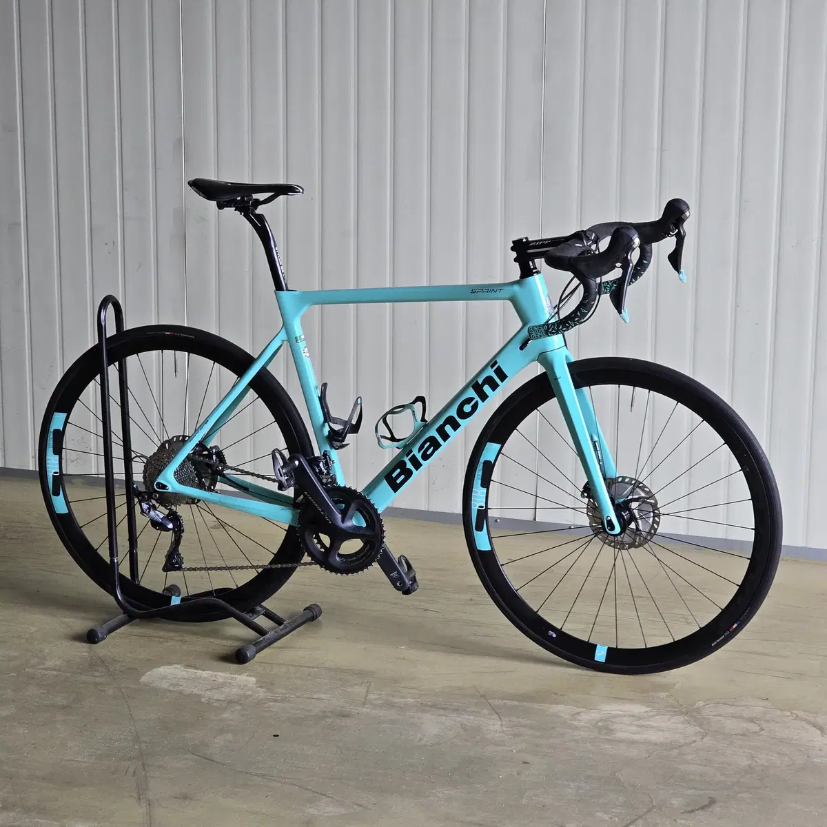 Bianchi Sprint Disc Carbon Road Bike