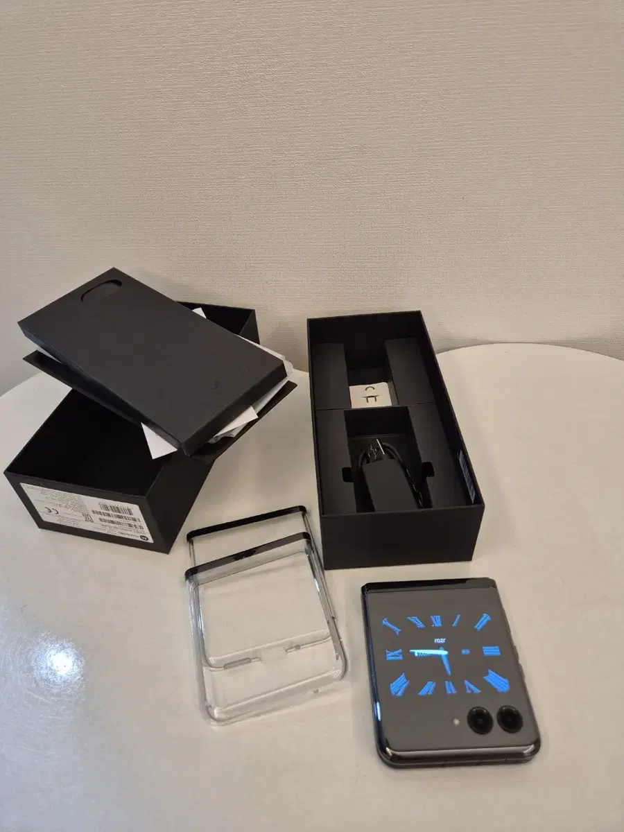 Motorola Layzr 40 Ultra Infinite Black