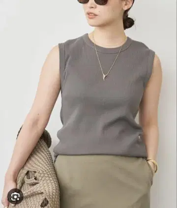 새상품급 Deuxieme Classe dignity 슬리브리스 그레이