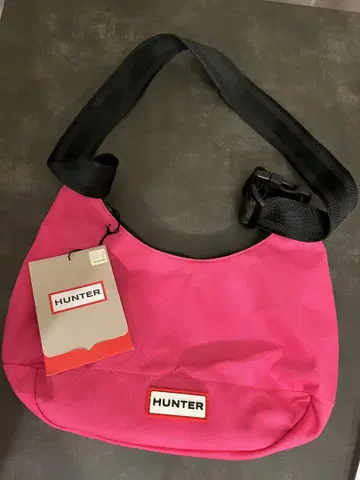 HUNTER 나일론 미니 호보 숄더백