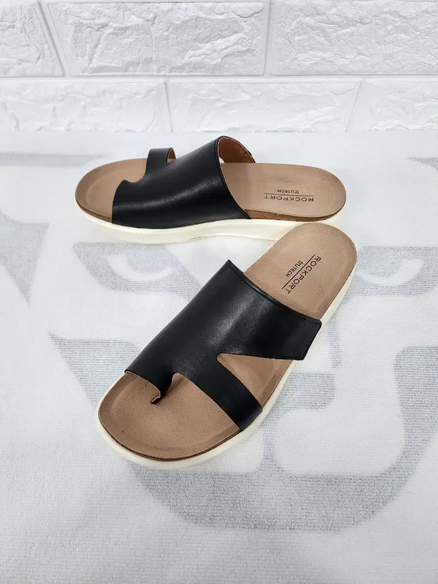Rockport Leather Slippers 230