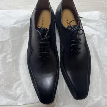 MAGNANNI 블랙 가죽 레이스업 슈즈