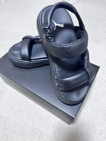 Puma 스포츠 샌들 EUR 37