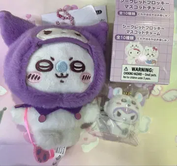 산리오 치이카와 (먼작귀) 쿠로미 모몽가 시크릿 플로키 마스코트 참