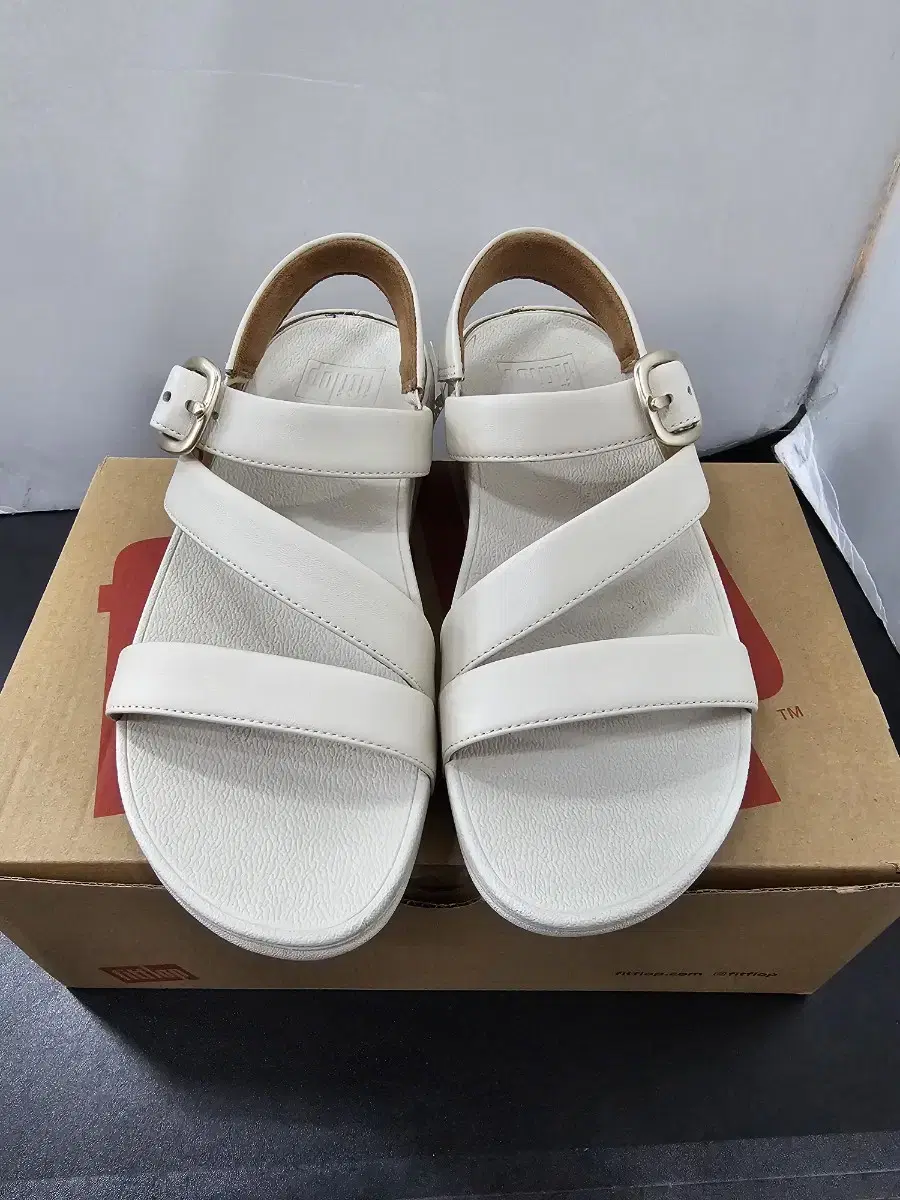 Fitflop Skinny 2 Cross Strap Sandals