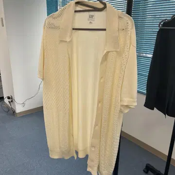 GAP 남성용 반팔 카라 부착 셔츠 [정가 7000엔]