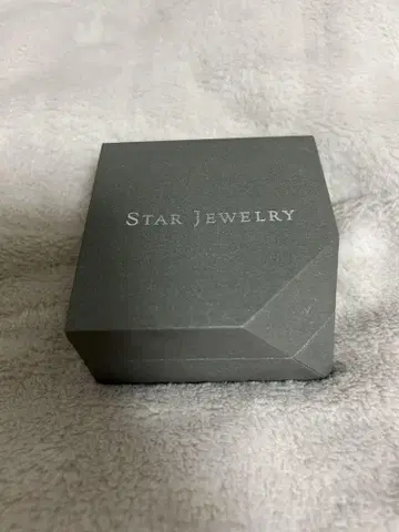Star Jewelry 골드 삼각형 펜던트