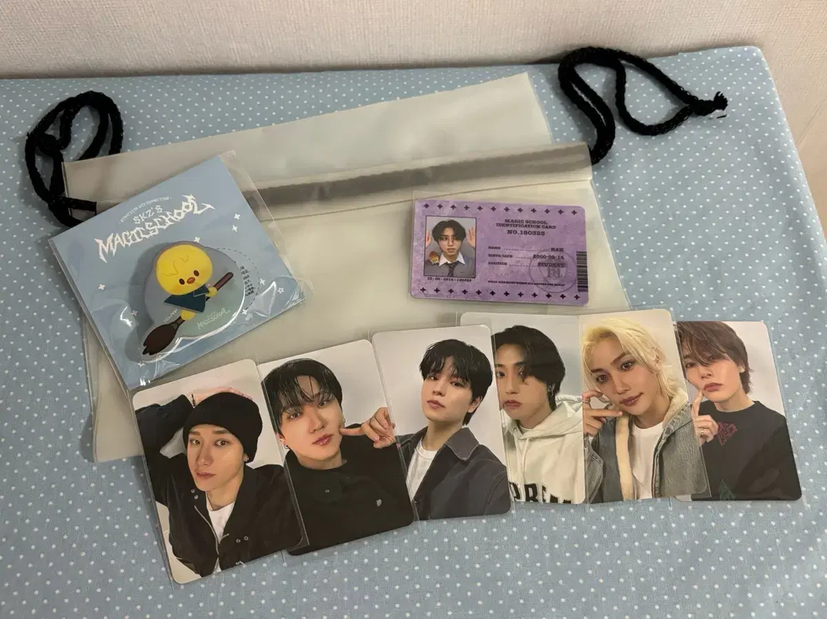 SKZ 매직스쿨 스테이존 굿즈 세트 포카포함 뽁아리 그립톡 한 학생증