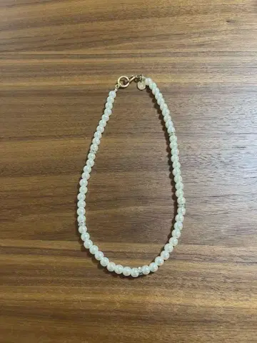 화이트 펄 목걸이 미라 오웬