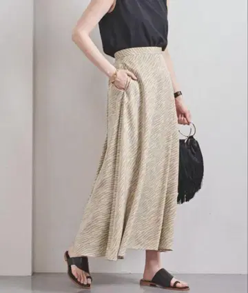 UNITED ARROWS UWSC 제브라 프린트 플레어 스커트