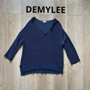 DEMYLEE 네이비 V넥 니트 S