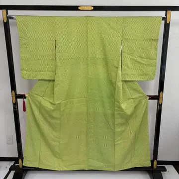 코몬, 작은 마름모 모양의 꽃무늬가 이어진 귀여운 기모노 U-6005