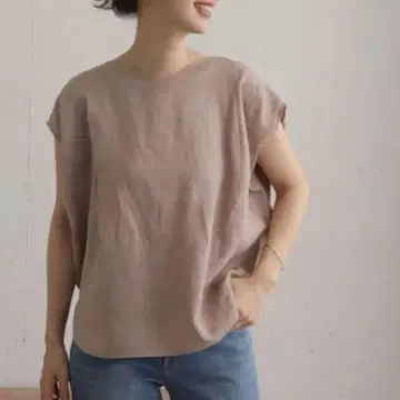 어반 리서치 도어스 2way 린넨 턱 블라우스 프렌치 슬리브