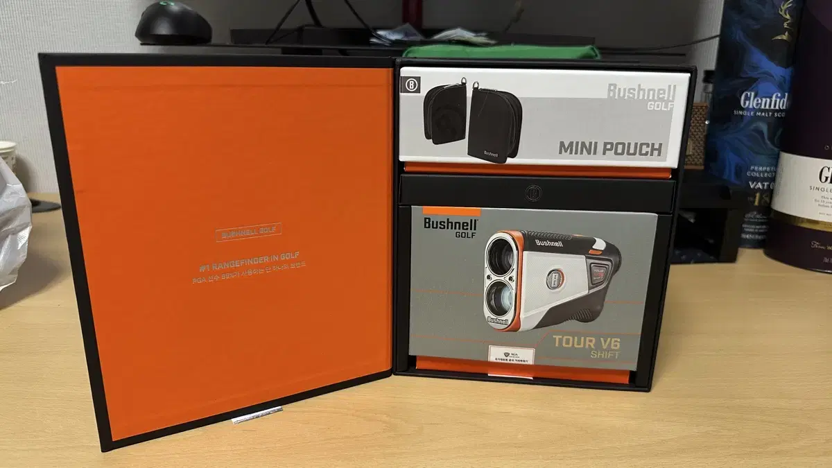 Bushnell TOUR V6 SHIFT Gift Package