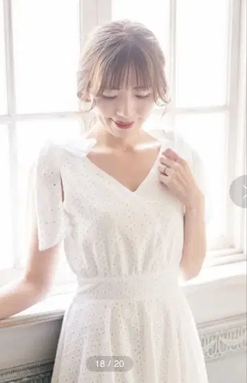 아림 숄더 리본 코튼 레이스 원피스